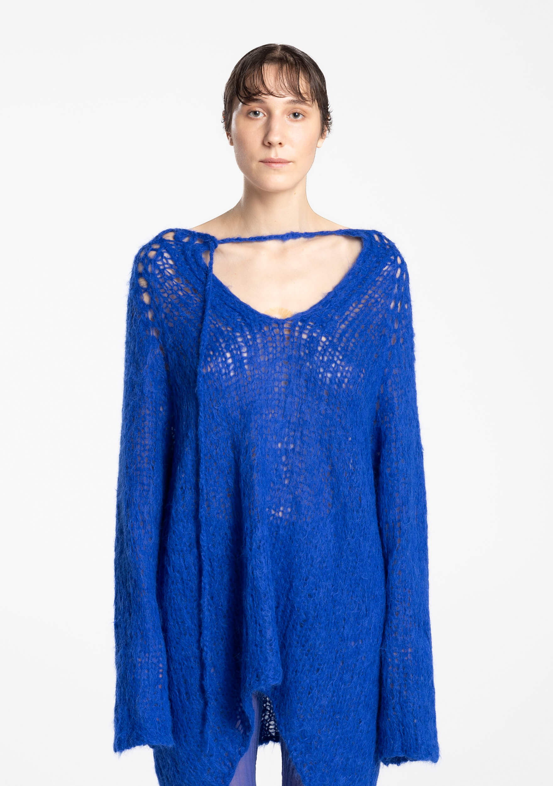 nereta- alpaca-blue -pullover-zoom