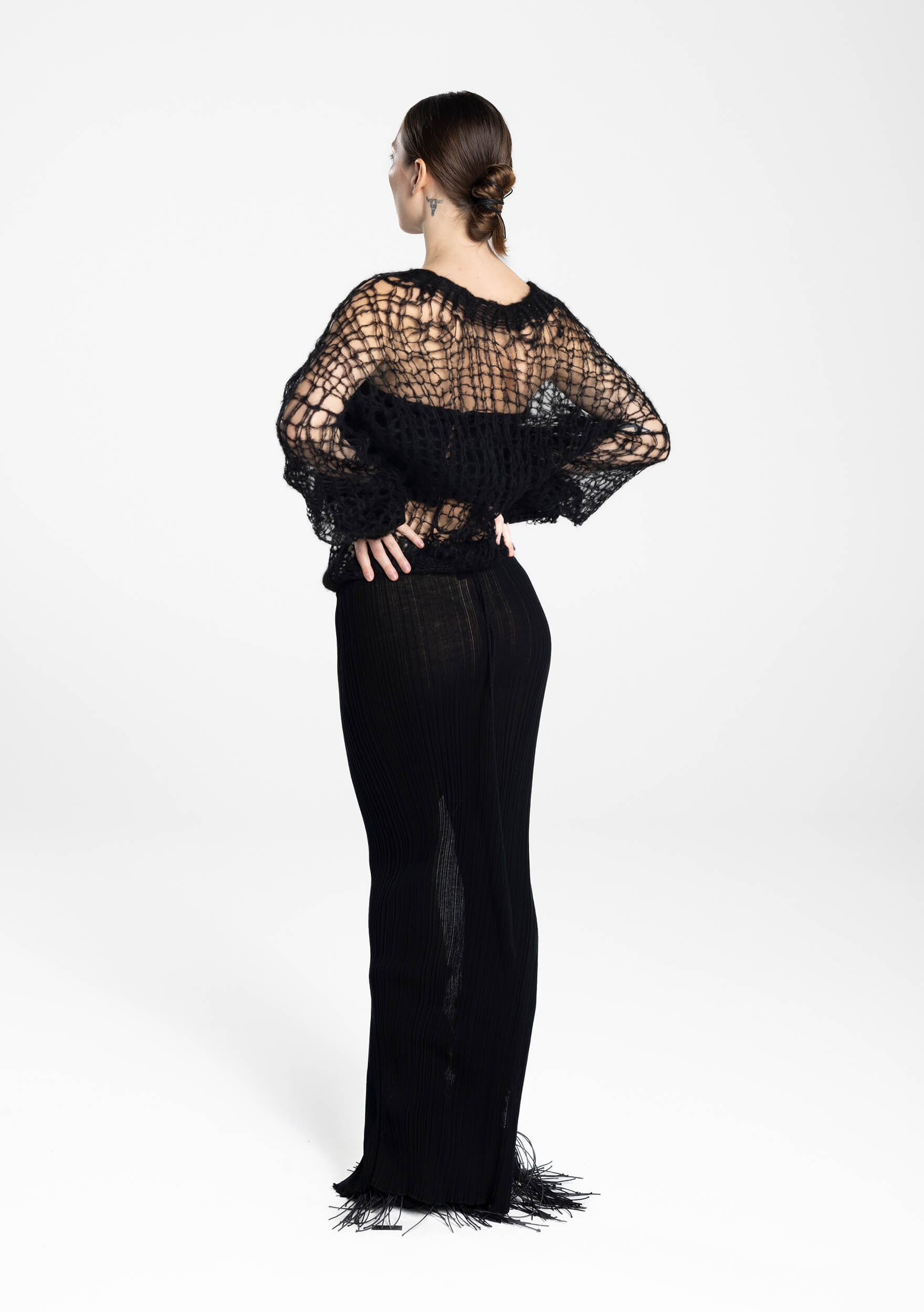 barbate - alpaca-open kin-pullover-black - back