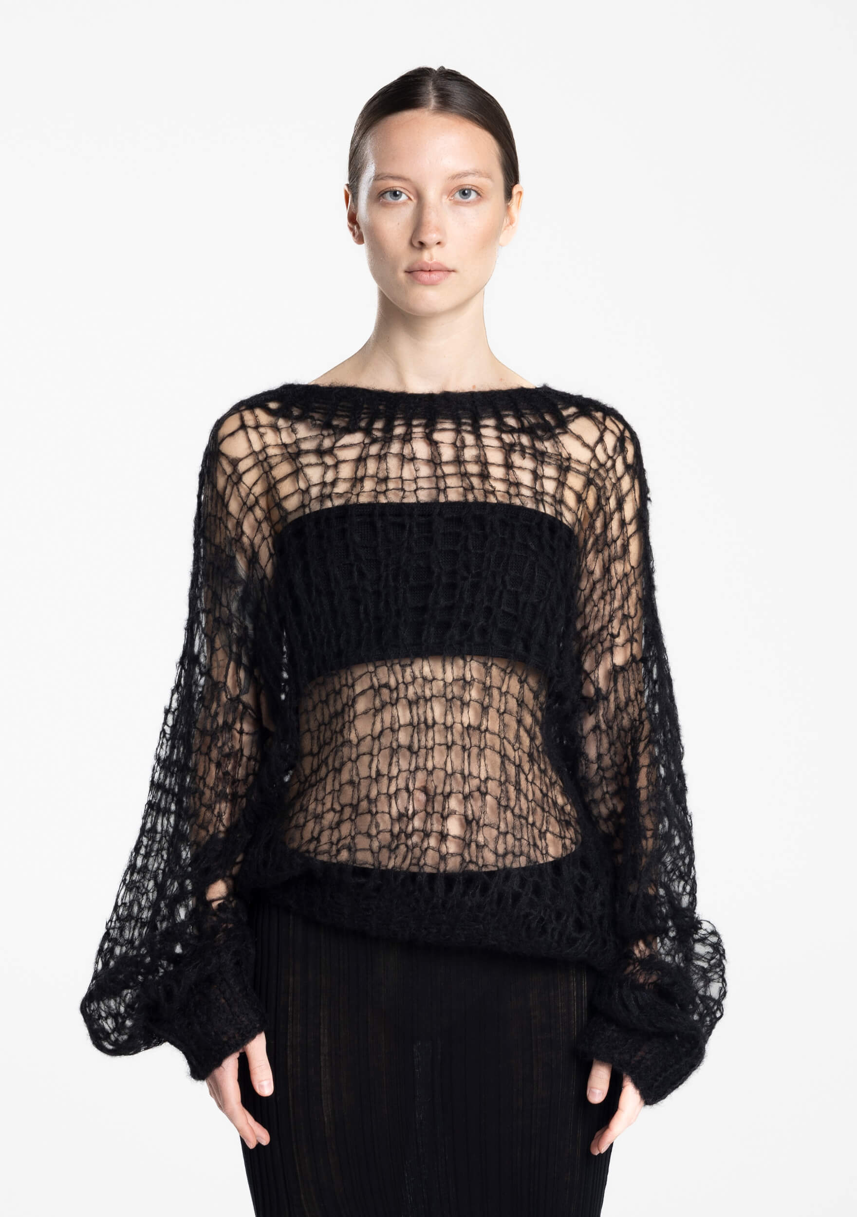 barbate - alpaca-open kin-pullover-black-zoom