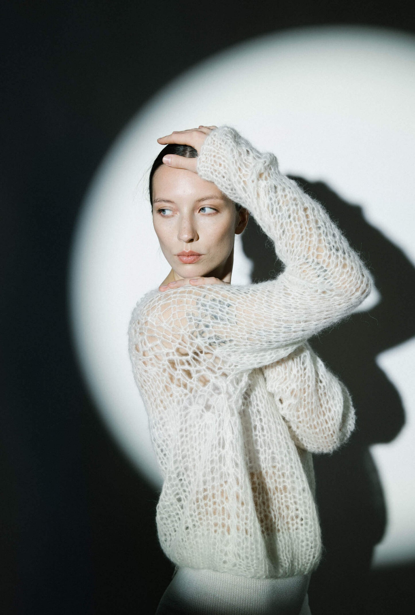 roybon-alpaca-pullover-white -open knit-edtorial